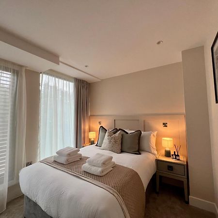 The Noir Blanc Retreat At Ryedale House Apartment Йорк Екстериор снимка