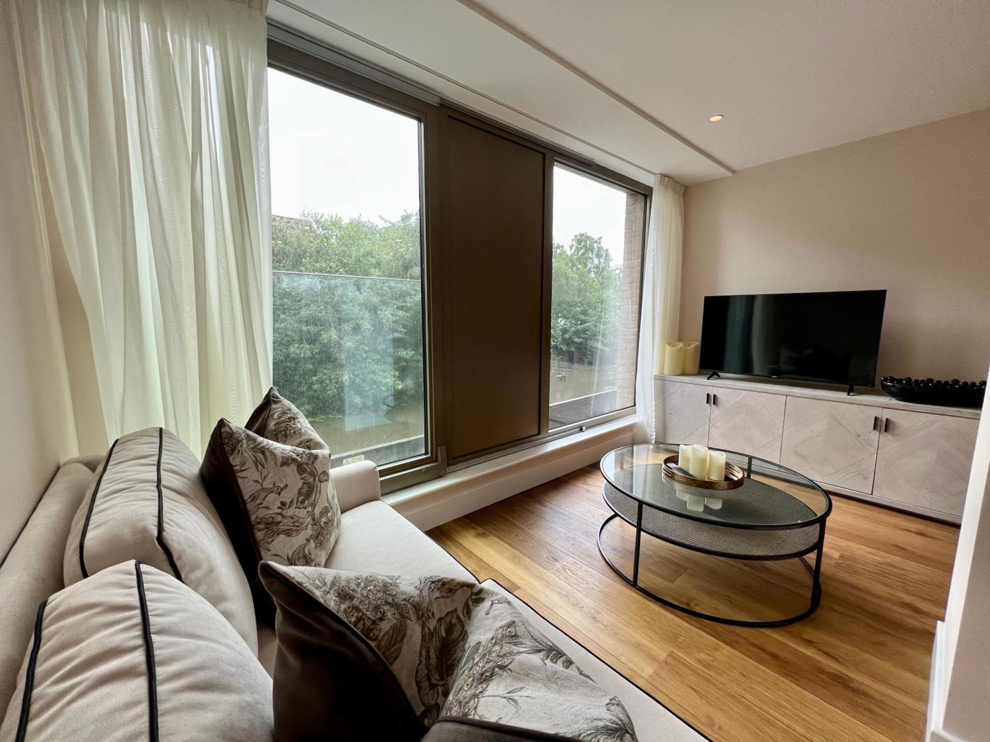 The Noir Blanc Retreat At Ryedale House Apartment Йорк Екстериор снимка