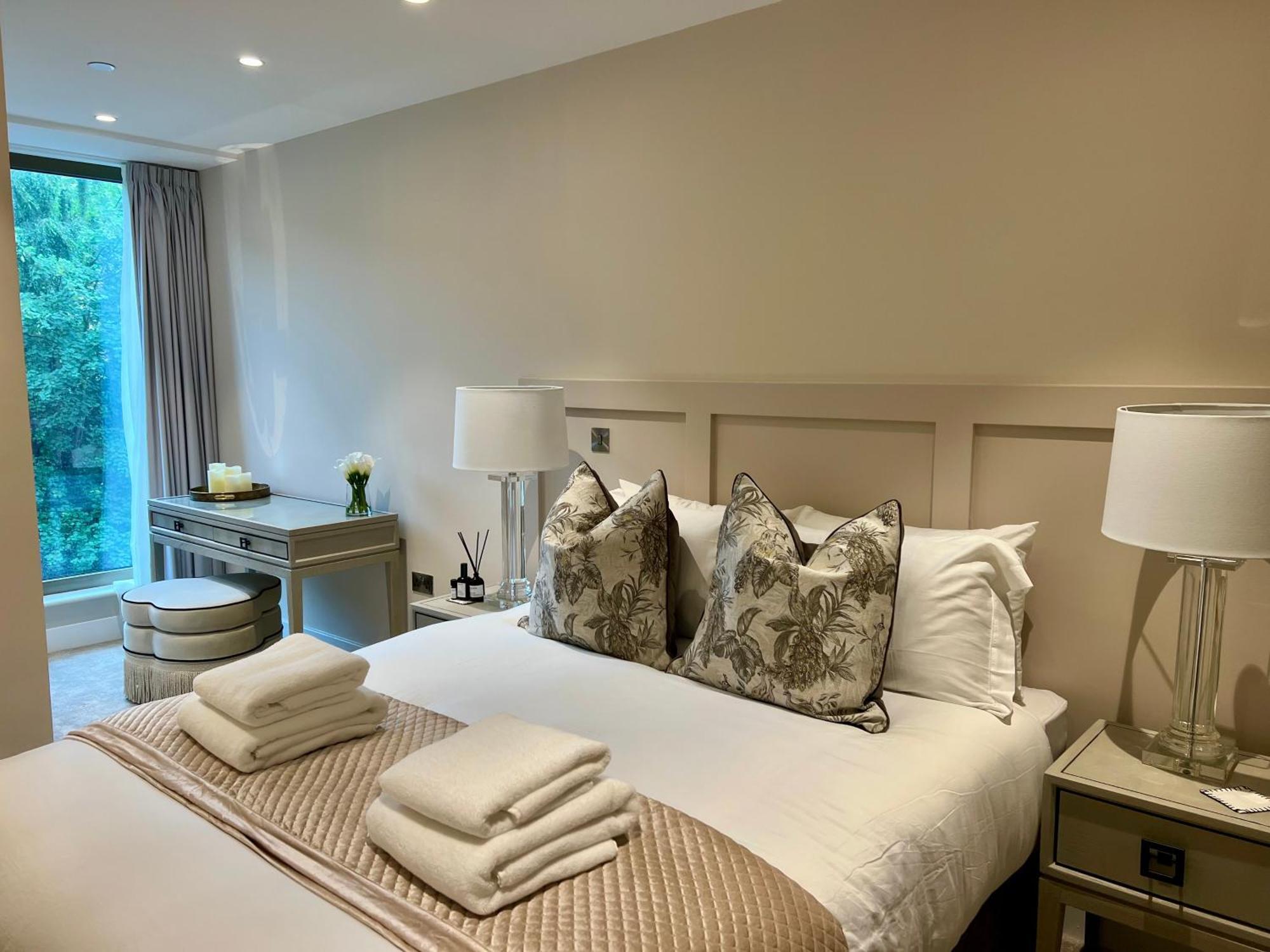 The Noir Blanc Retreat At Ryedale House Apartment Йорк Екстериор снимка